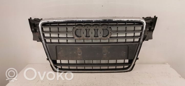 Audi A4 S4 B8 8K Etupuskurin ylempi jäähdytinsäleikkö 8K0853651