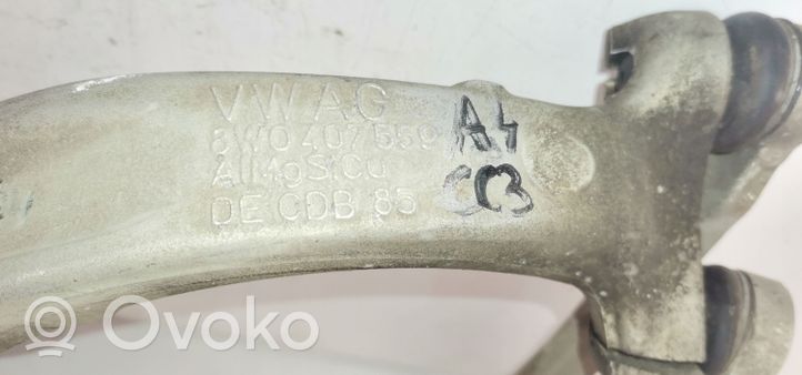 Audi A4 S4 B9 Zwrotnica koła przedniego 8W0407241F