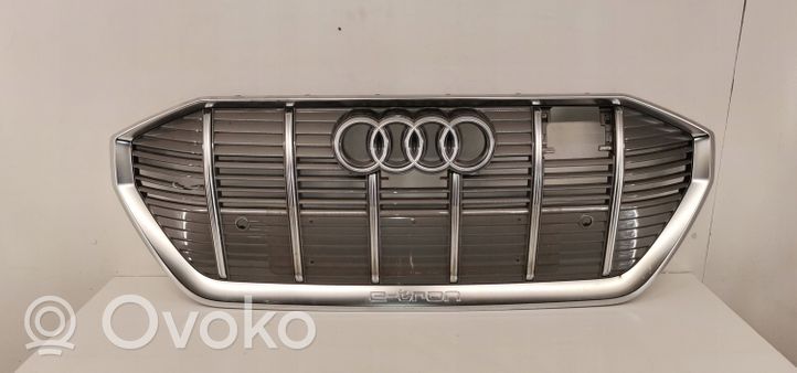 Audi e-tron Augšējais režģis 4KE853651A