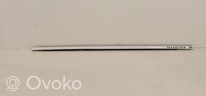 Skoda Octavia Mk4 Listón embellecedor de la ventana de la puerta trasera 5E7839475B