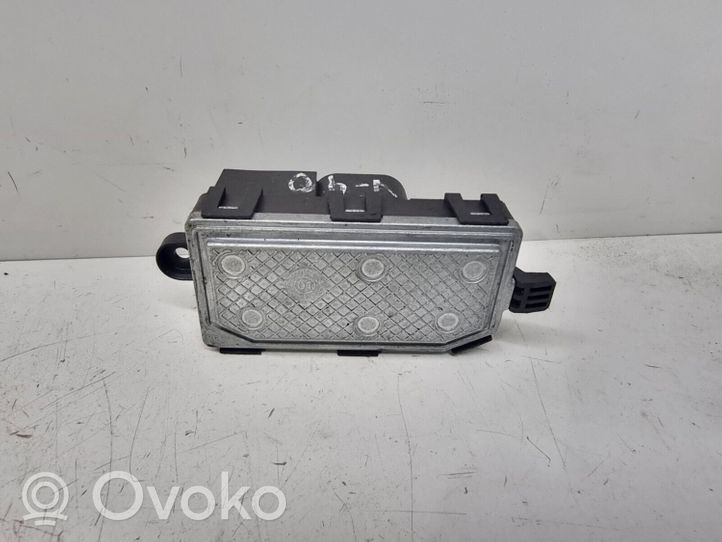 Volvo V40 Salono pečiuko ventiliatoriaus rėlė 31369487