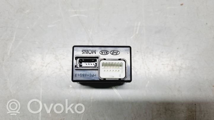 Hyundai Tucson TL USB-pistokeliitin 96120D3500