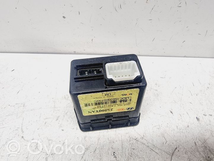 Hyundai ix35 Connecteur/prise USB 961102S500TAN