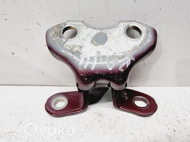 Toyota RAV 4 (XA40) Cerniera inferiore della portiera anteriore 6873012120