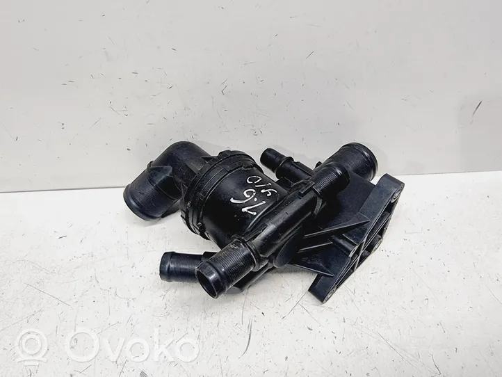 Nissan Qashqai Boîtier de thermostat / thermostat 1106100Q1J