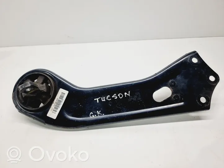 Hyundai Tucson TL Taka-ylätukivarren haarukkavipu 55270D3050
