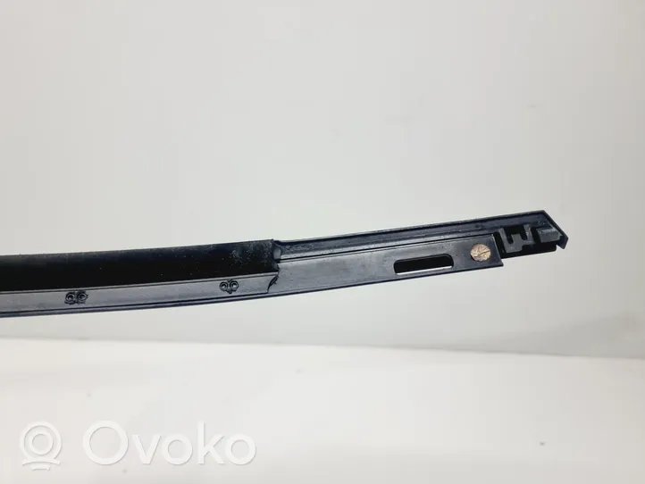 Citroen DS7 Crossback Rubber seal rear door window/glass 9815702680