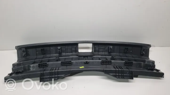 Skoda Karoq Osłona rygla zamka klapy tylnej 575863459