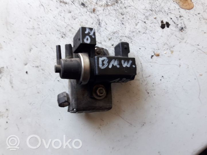 BMW 3 E92 E93 Vacuum valve 