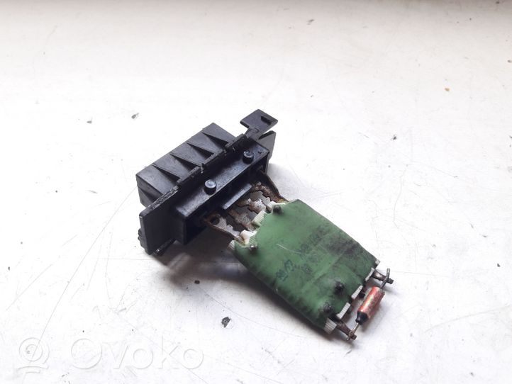 Opel Corsa D Heater blower fan relay 