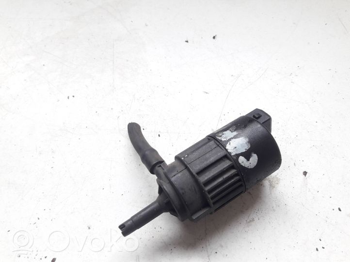 Mitsubishi Carisma Windscreen/windshield washer pump 