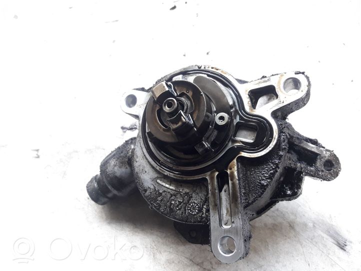 Volvo S60 Pompe à vide 08658230