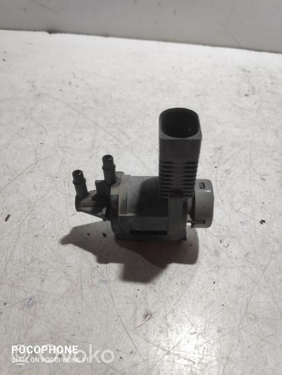 Volkswagen Sharan Vacuum valve 1J0906283C