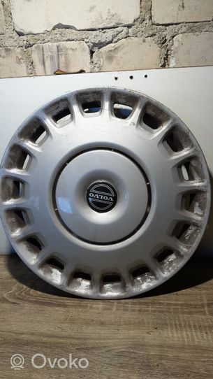 Volvo S40 R15 wheel hub/cap/trim 30615582