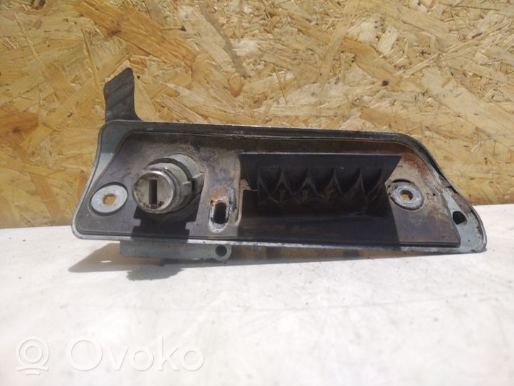 Volkswagen Caddy Rear door exterior handle 2K0827565F