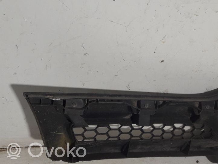 Toyota Corolla E120 E130 Maskownica / Grill / Atrapa górna chłodnicy 