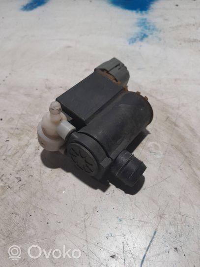 KIA Sportage Windscreen/windshield washer pump 985101F100