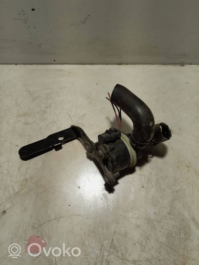 Volkswagen Jetta VI Electric auxiliary coolant/water pump 5N0965561A