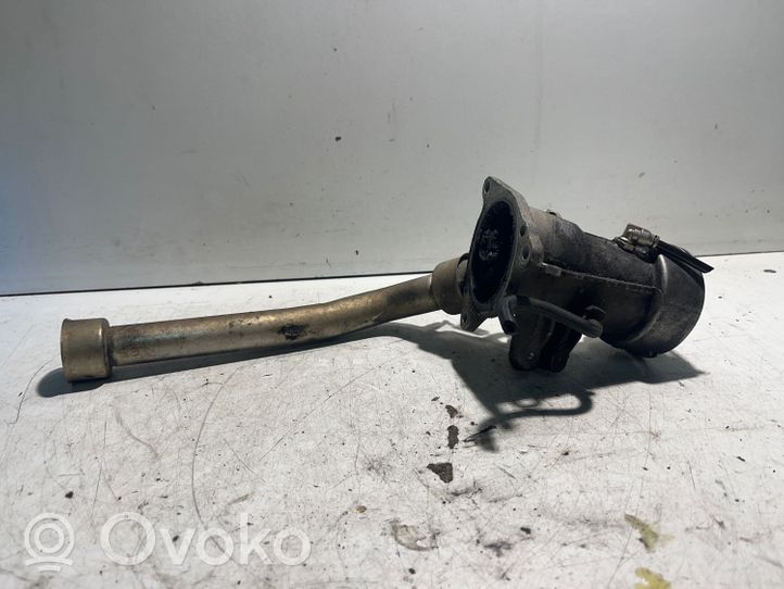 Mercedes-Benz E W211 EGR-venttiilin/lauhduttimen kiinnike A6460901054