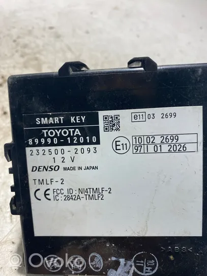 Toyota Auris 150 Oven keskuslukituksen ohjausyksikön moduuli 8999012010
