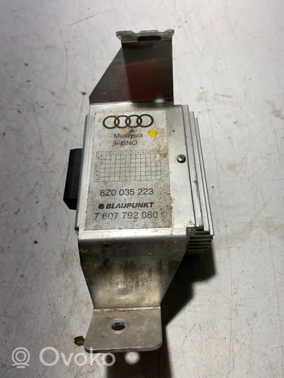 Audi A2 Vahvistin 8Z0035223