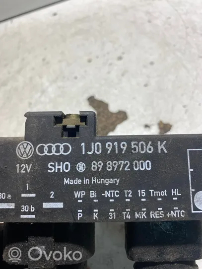 Audi TT Mk1 Hehkutulpan esikuumennuksen rele 1J0919506K