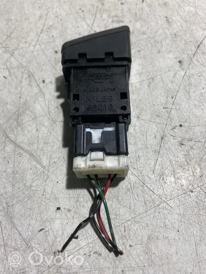 Nissan Almera N16 Hazard light switch 06016