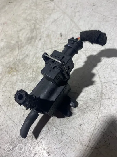 Opel Astra J Solenoidinis vožtuvas 8972882491