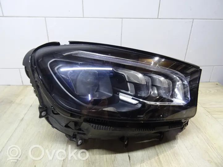 Mercedes-Benz GLS X166 Lampa przednia A1679066001KZ