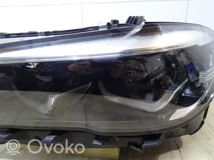 BMW X5 G05 Lampa przednia 948178303