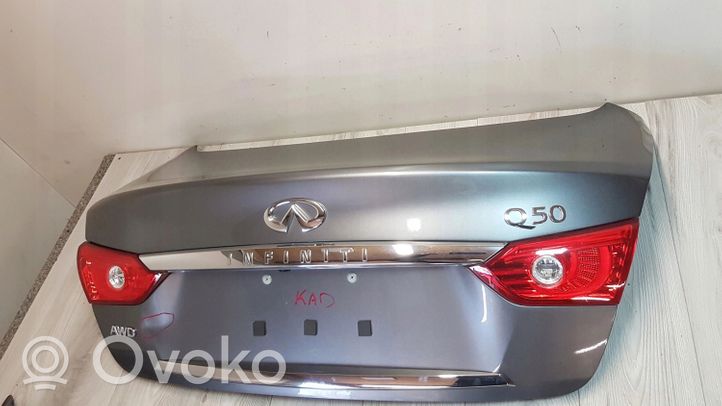 Infiniti Q50 Portellone posteriore furgone 