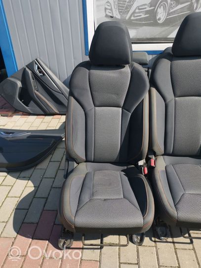 Subaru XV II Garnitures, kit cartes de siège intérieur avec porte 