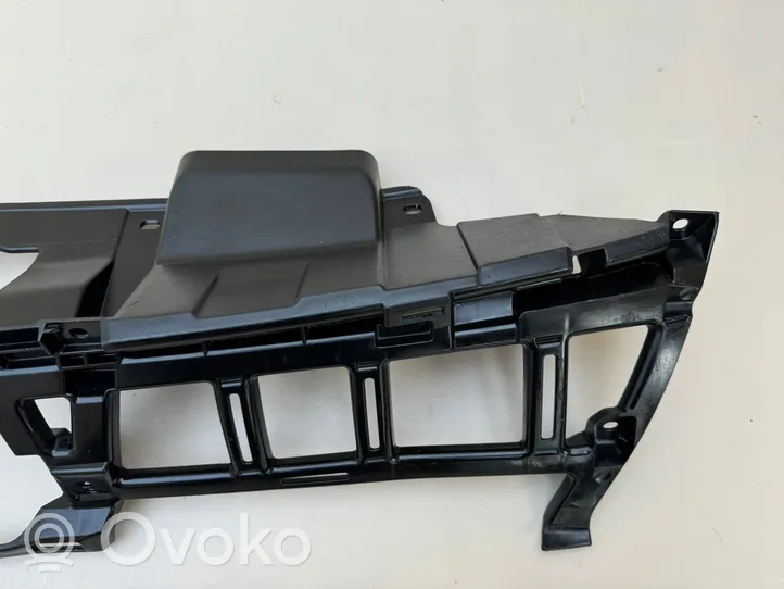 Suzuki Vitara (LY) Atrapa chłodnicy / Grill 