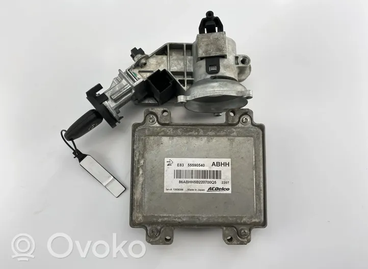 Opel Corsa D Calculateur moteur ECU E8355590540