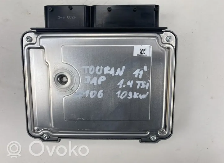 Volkswagen Touran II Calculateur moteur ECU 03C906027DA