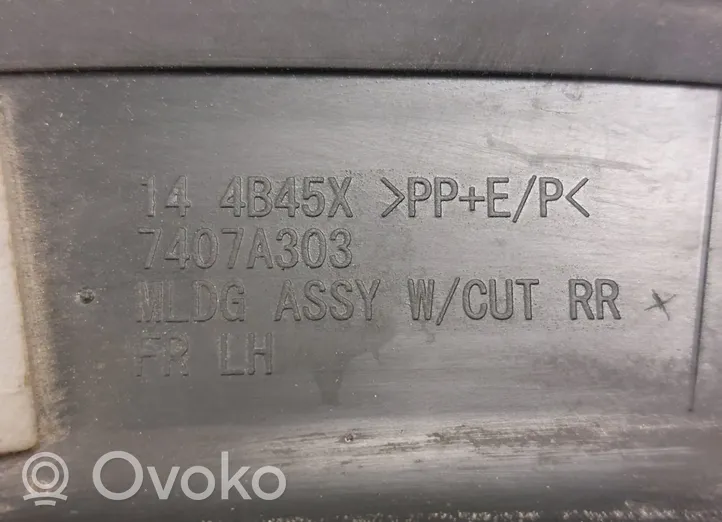 Mitsubishi Outlander Listwa błotnika tylnego 7407A303