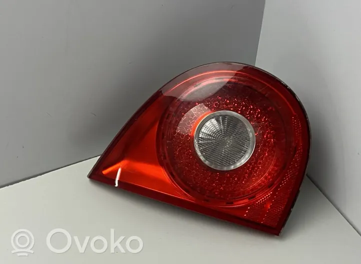 Volkswagen Golf V Lampy tylnej klapy bagażnika 285001