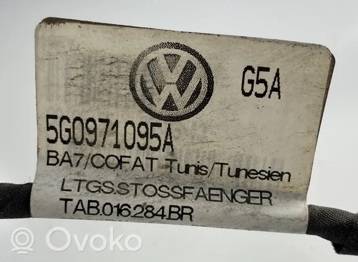 Volkswagen Golf VII Pysäköintitutkan anturin johtosarja (PDC) 5G0971095A