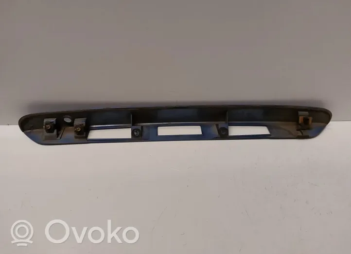 Mazda Premacy Poszycie / Tapicerka tylnej klapy bagażnika C100-50-811