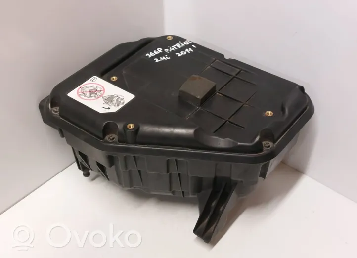 Jeep Patriot Caja del filtro de aire 04593910AC