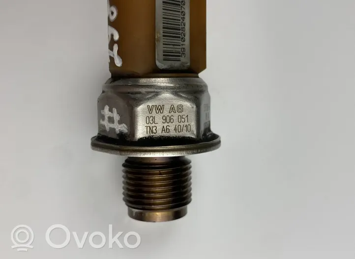 Audi A4 S4 B8 8K Fuel pressure sensor 03L906051