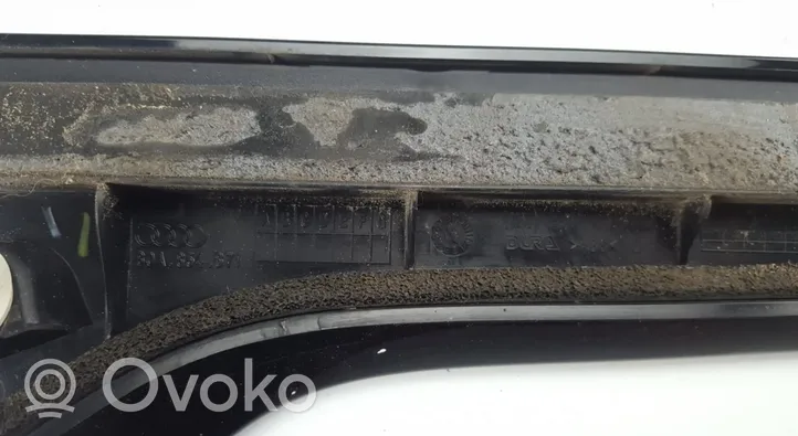 Audi Q5 SQ5 Wykończenie tylnej szyby 80A854872