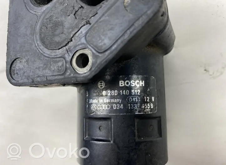 Audi A4 S4 B5 8D Zawór regulacji biegu jałowego / Regulator 028014052