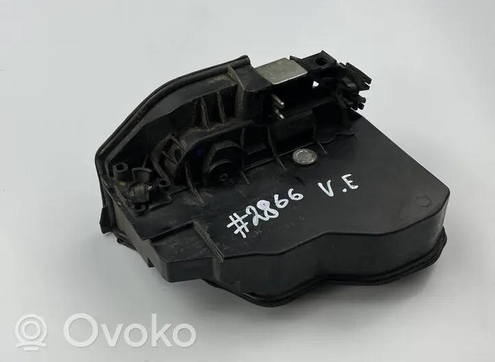 BMW 5 F10 F11 Etuoven lukko A053702