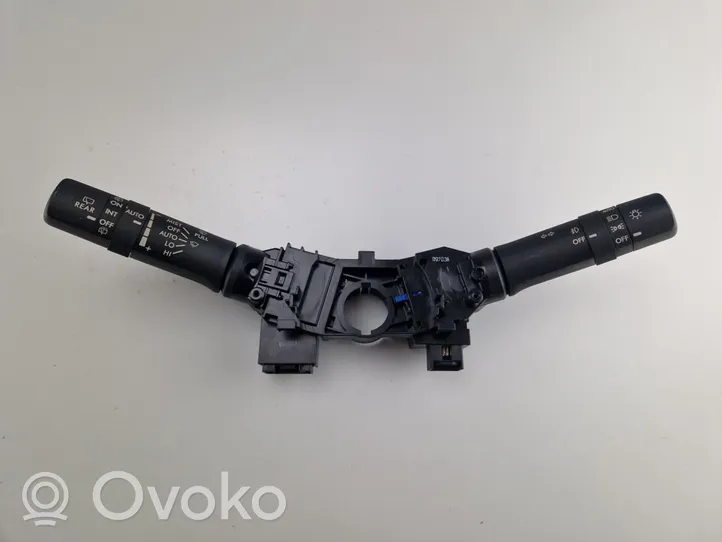 Subaru Legacy Leva/interruttore dell’indicatore di direzione e tergicristallo 83195AJ070