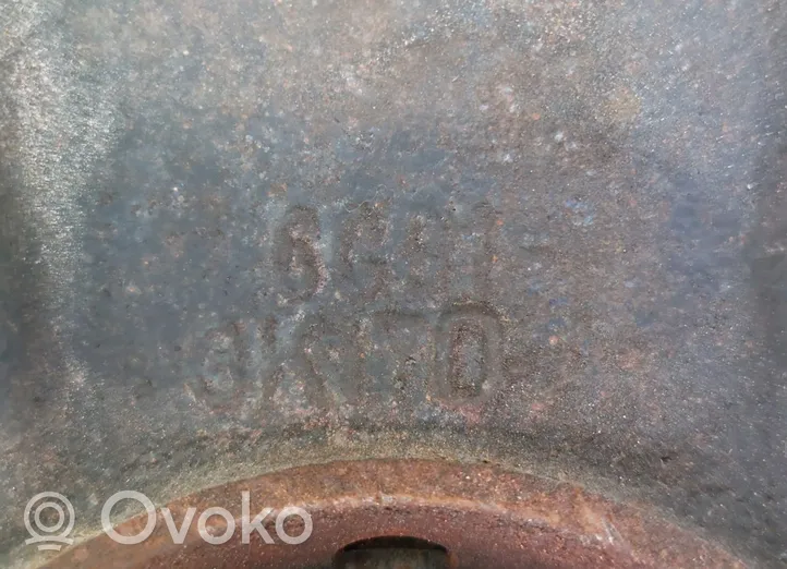 Volvo V70 Front wheel hub spindle knuckle 8K170