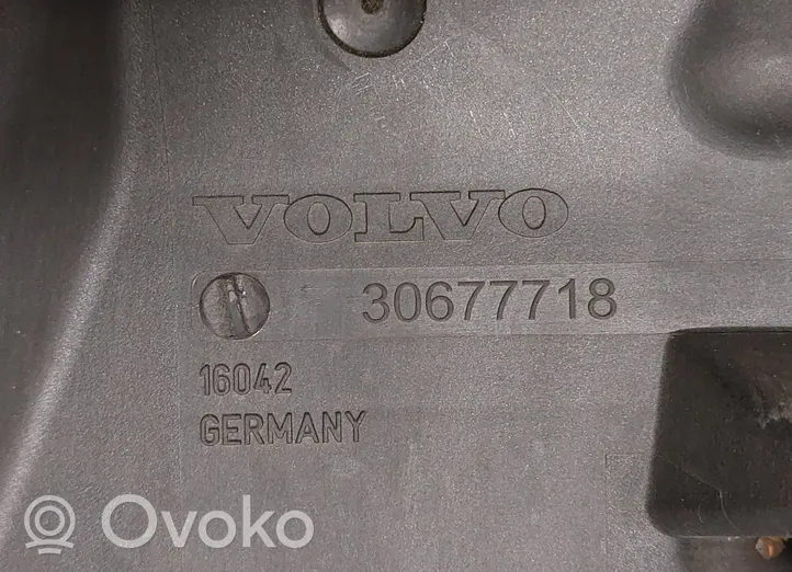 Volvo V70 Obudowa filtra powietrza 30677718