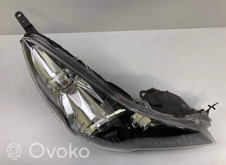 Subaru Legacy Lampa przednia 84001AJ160