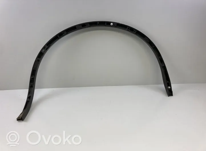 Volkswagen Touareg II Listwa błotnika tylnego 7P6854819B