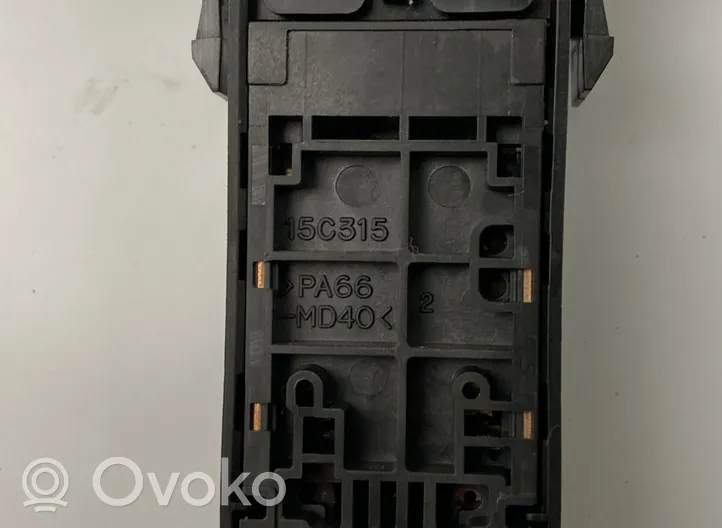 Toyota Prius (XW30) Interruptor del freno de mano/estacionamiento 15C315